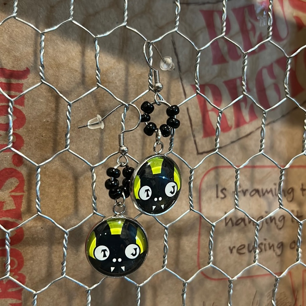Trader Joe’s earrings 18mm Halloween